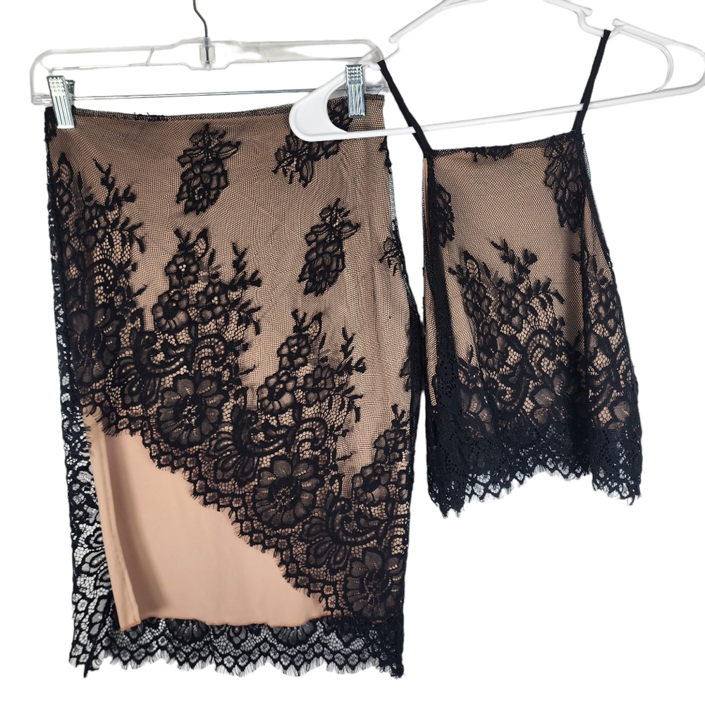 4SI3NNA Womens S/M Two Piece Matching Set Skirt Halter Top Lace Lined Nwot Black